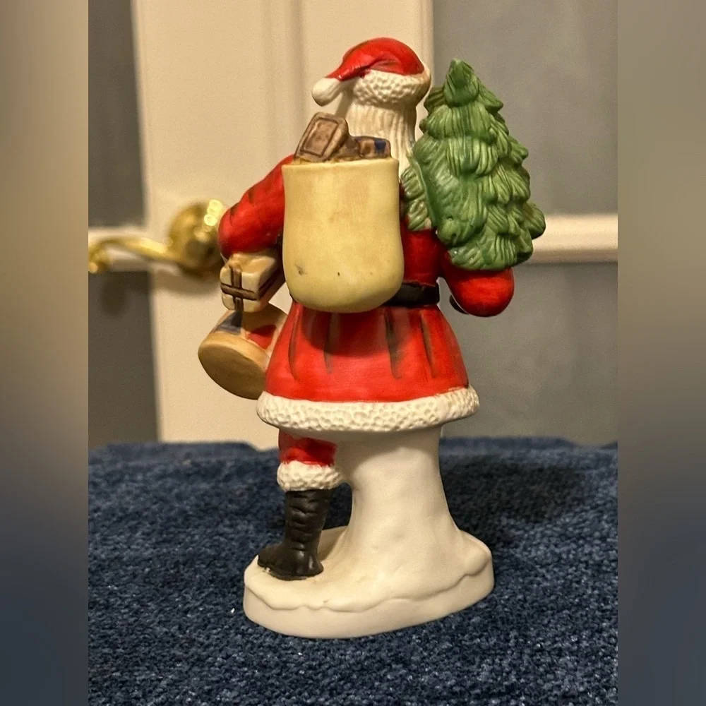 Porcelain Santa from The Santa Claus Shop. St Nicholas circa 1910.